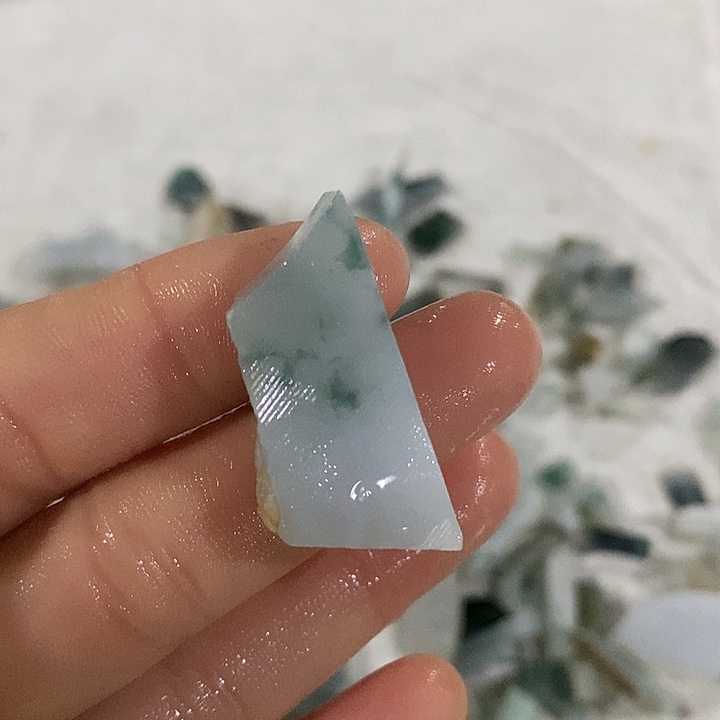 翡翠裸石翡翠毛料