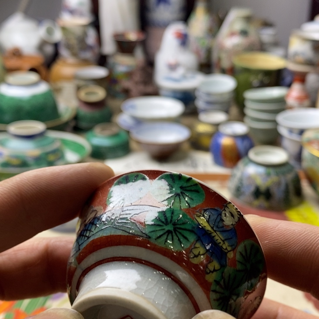 瓷片飞过我心里面是谁我的眼泪