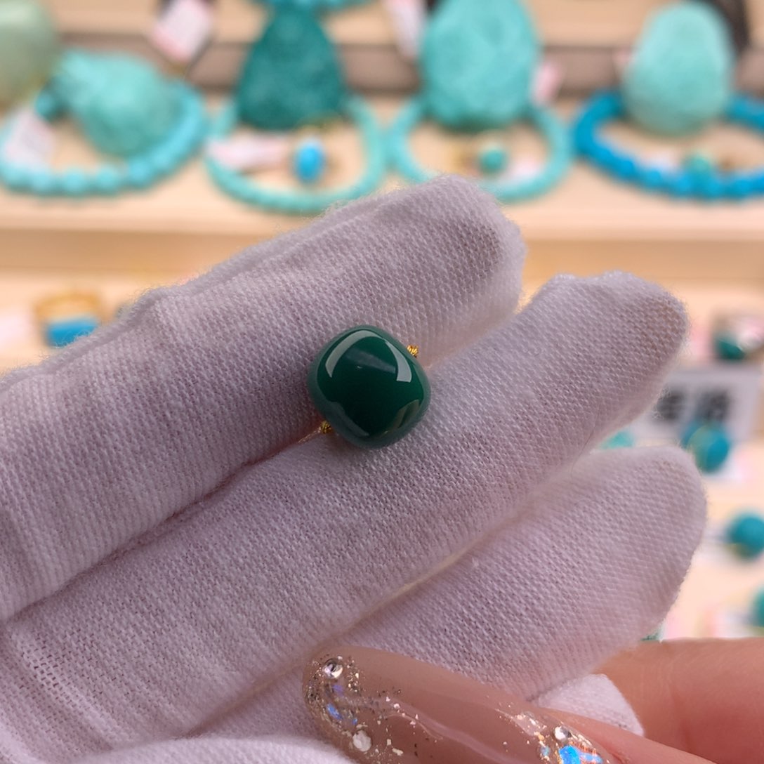 绿松石珠宝奇石未镶嵌9.6*8.5mm