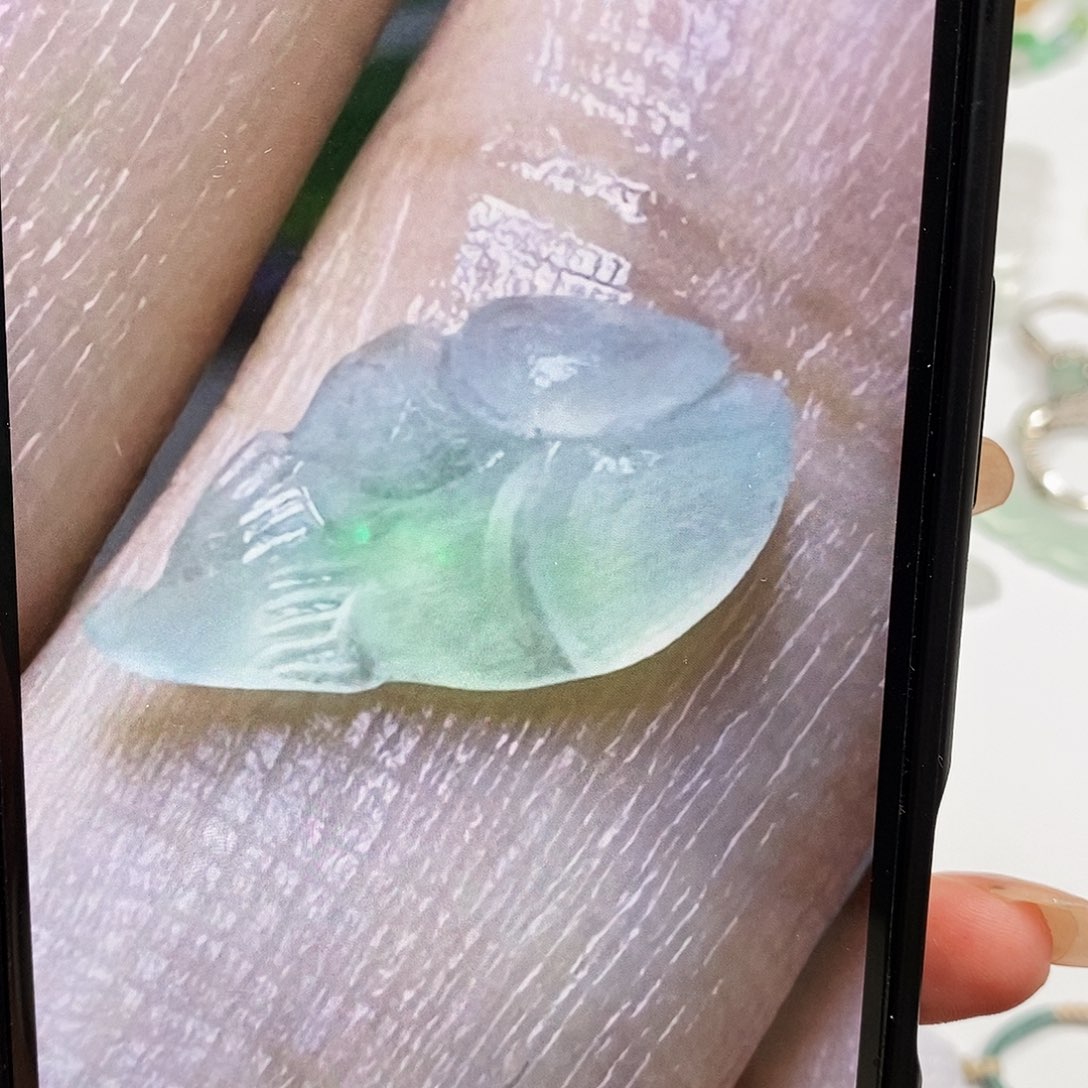 睿***亲翡翠未镶嵌颈饰11