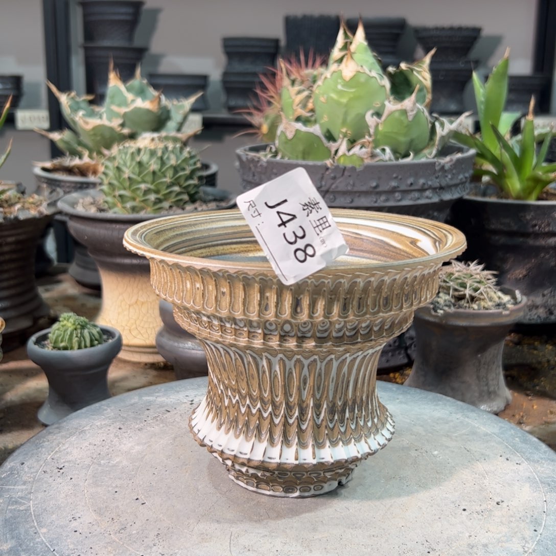 景德镇手工素里面16高12瑕疵