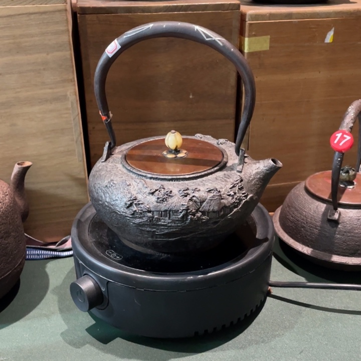 铭***锋松声堂炮口壶山景家屋纹