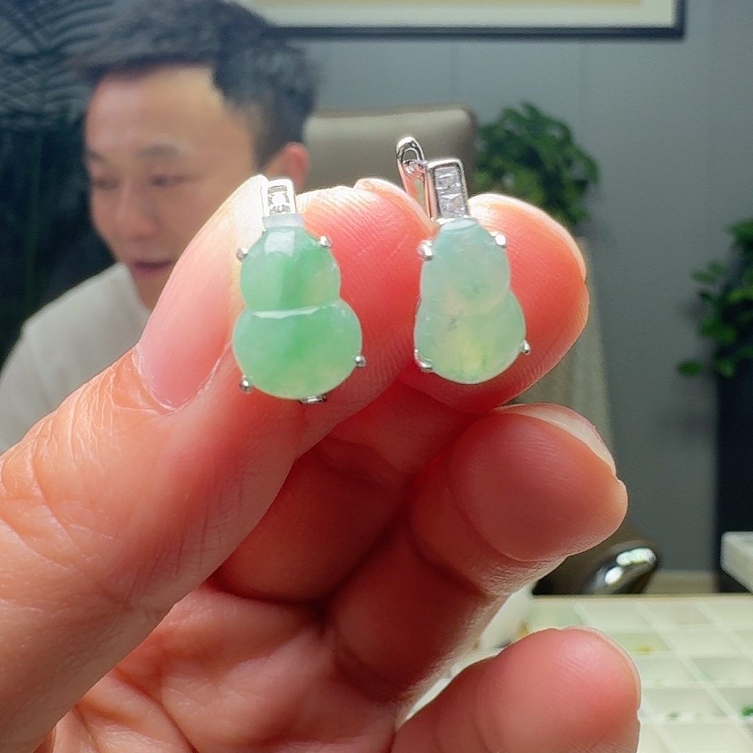 翡翠银S925镶嵌耳饰天然