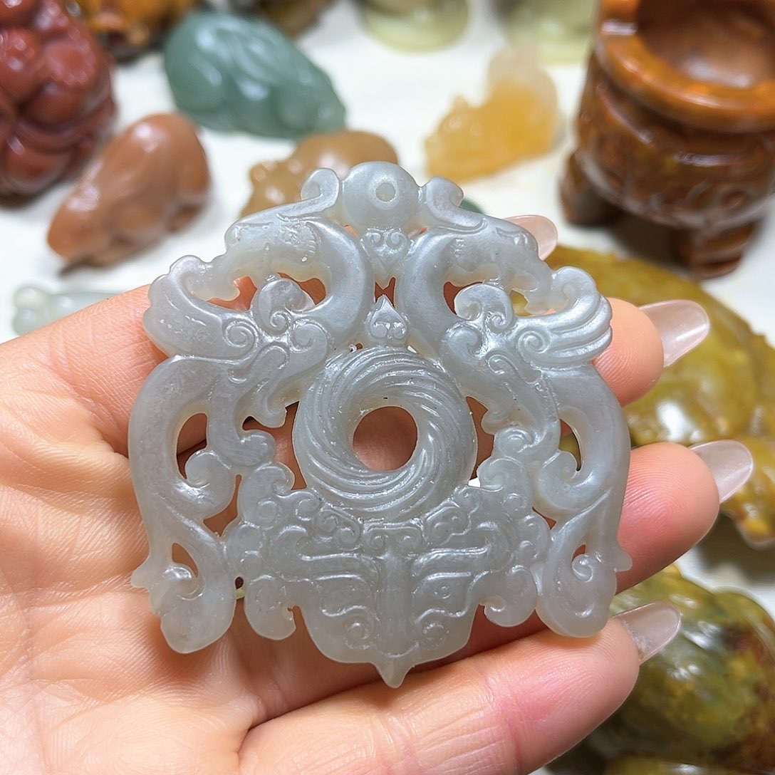 白玉菩提吊坠白玉菩提吊坠