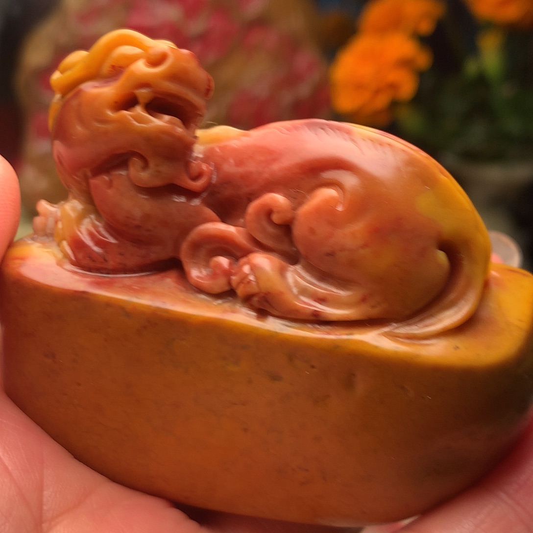 昌化石红田精美手玩