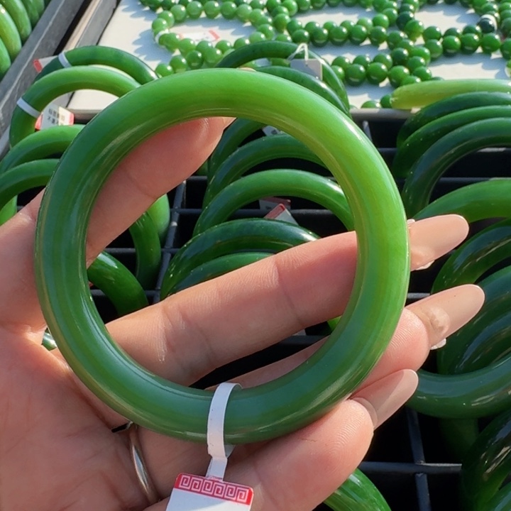 和田玉（碧玉）手镯未镶嵌