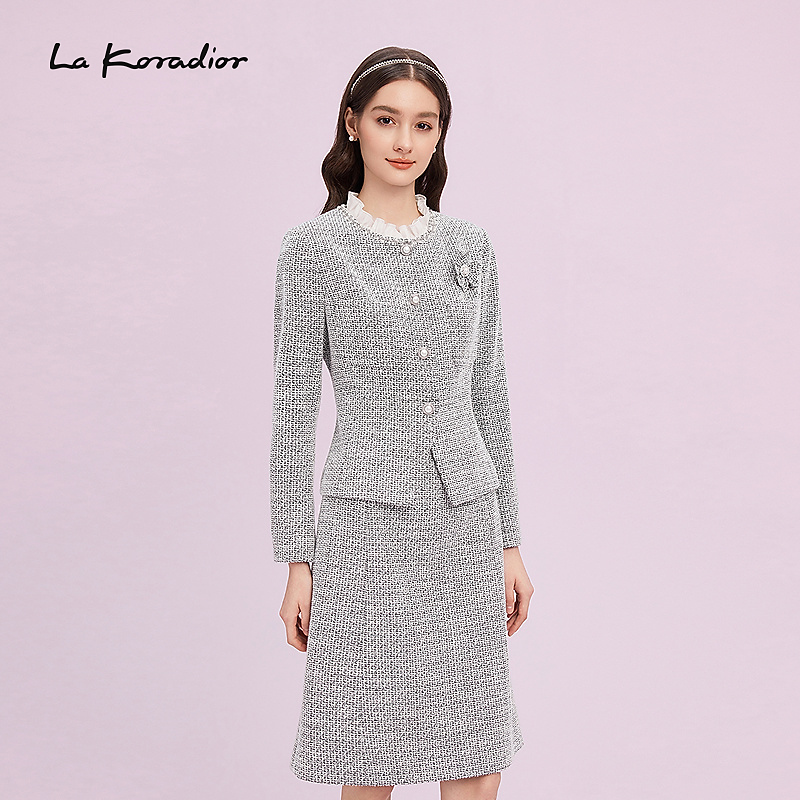La Koradior拉珂蒂商场同款圆领单排扣法式香风气质短上衣女外套