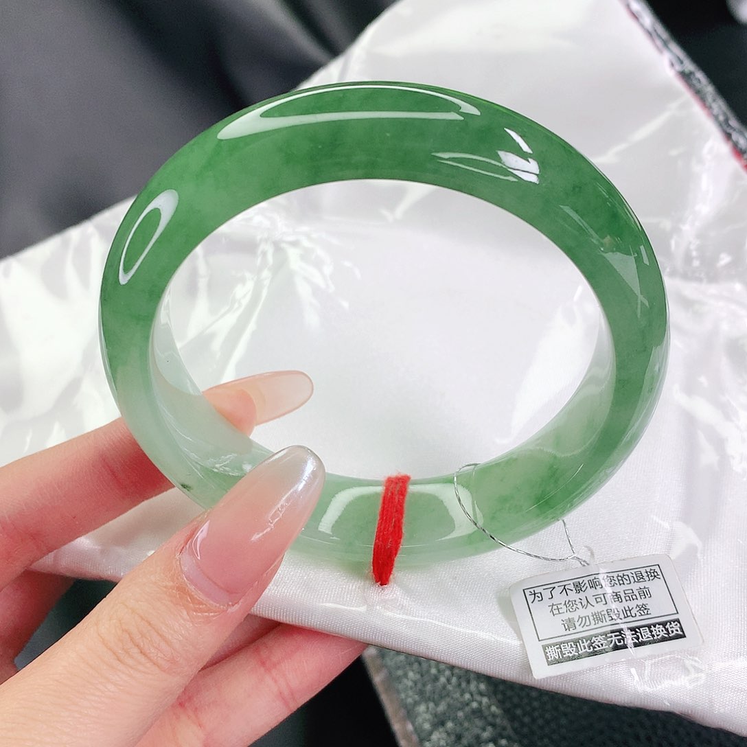 未镶嵌手镯翡翠60圈