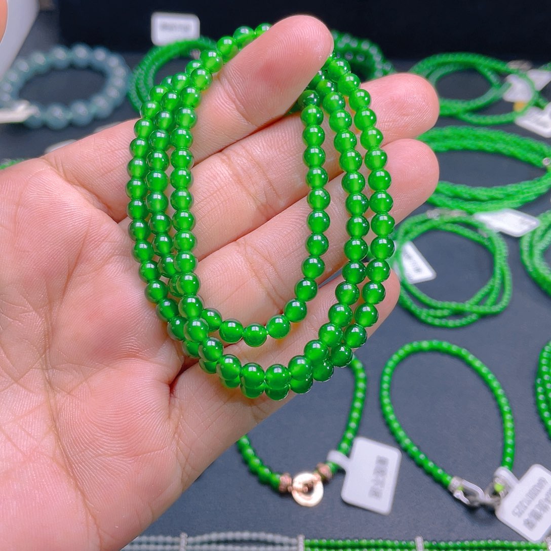 颈饰未镶嵌翡翠A货卡5