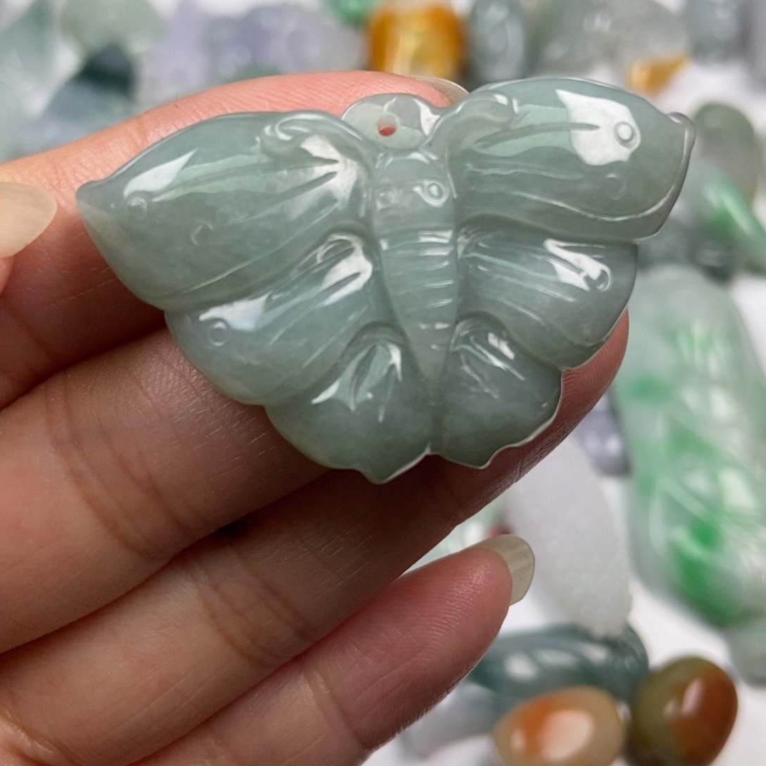 翡翠未镶嵌颈饰翡翠