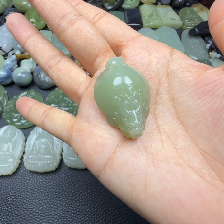 和田玉未镶嵌珠宝奇石