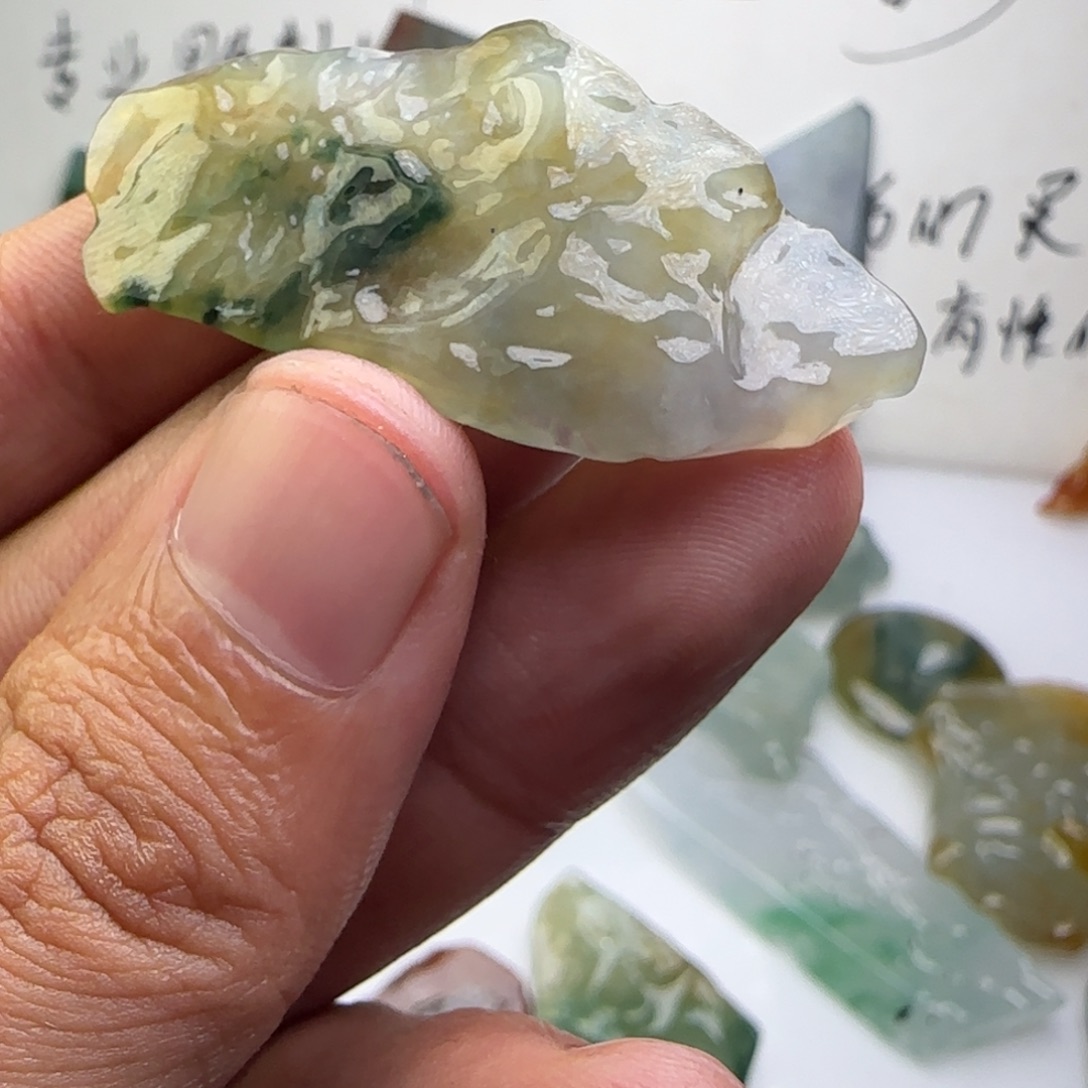 定制翡翠未镶嵌不包工