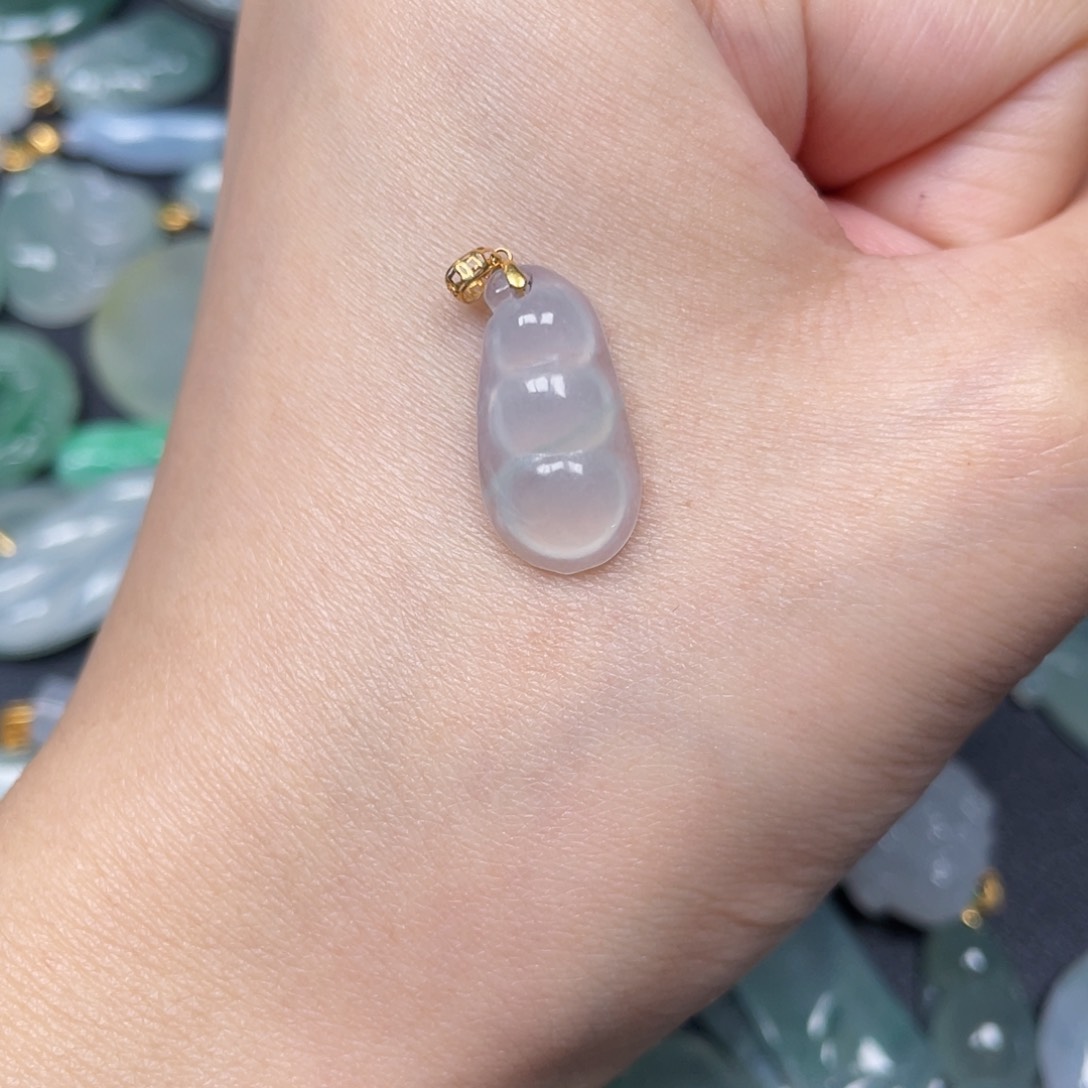 翡翠颈饰18K金镶嵌翡翠