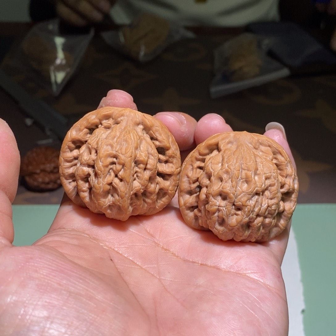 文玩核桃吊坠44尺金公子