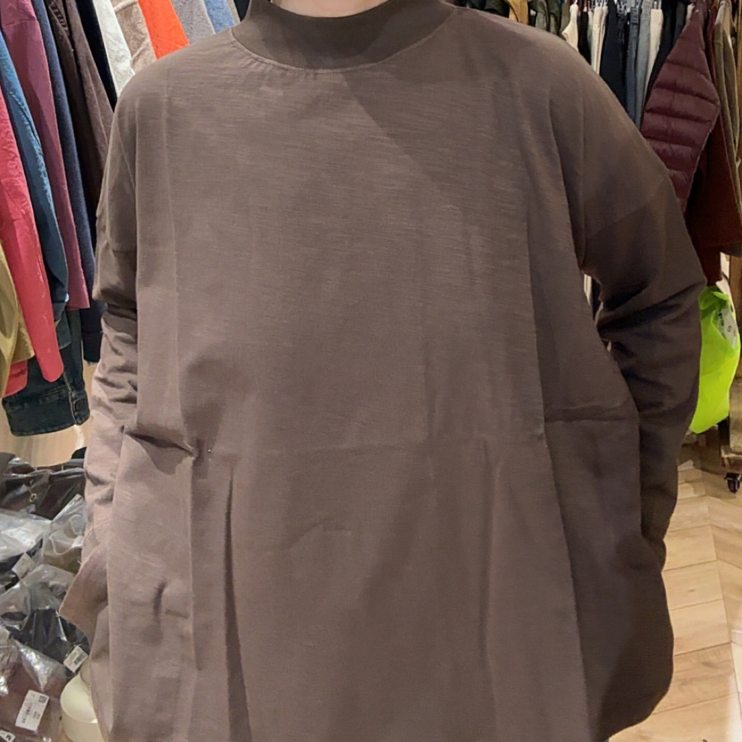 宽松落肩纯棉半高领长袖 T 恤