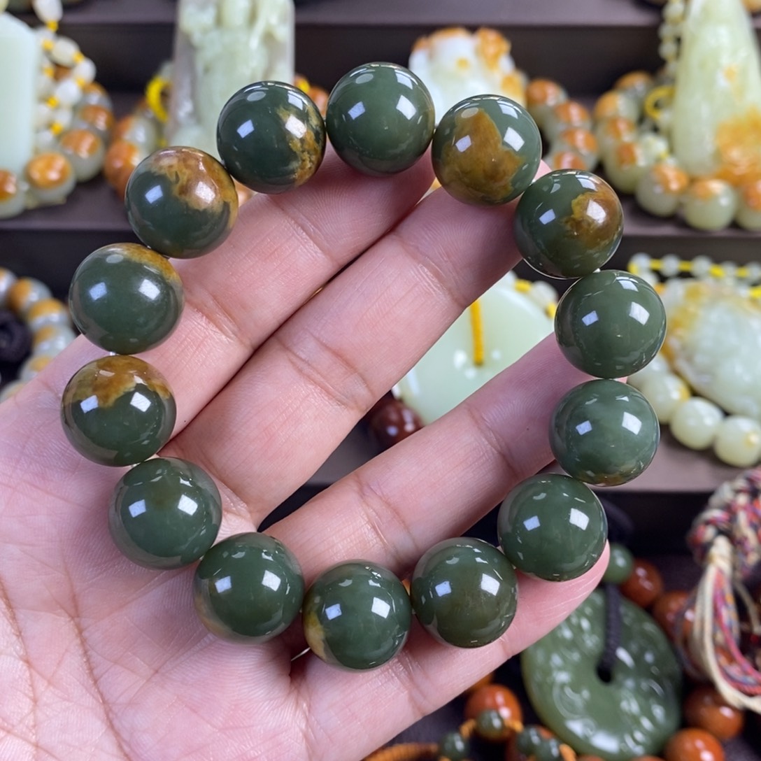 透闪石质玉未镶嵌手串