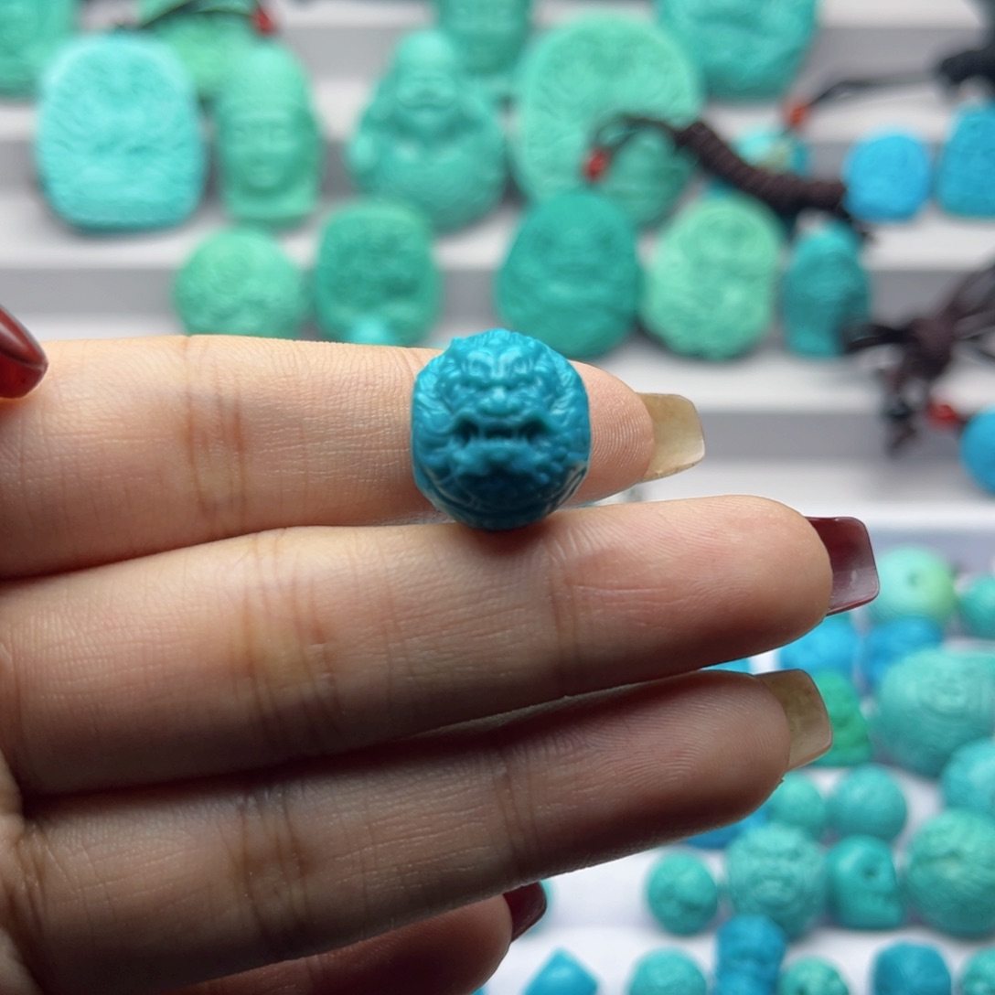 绿松石雕刻未镶嵌