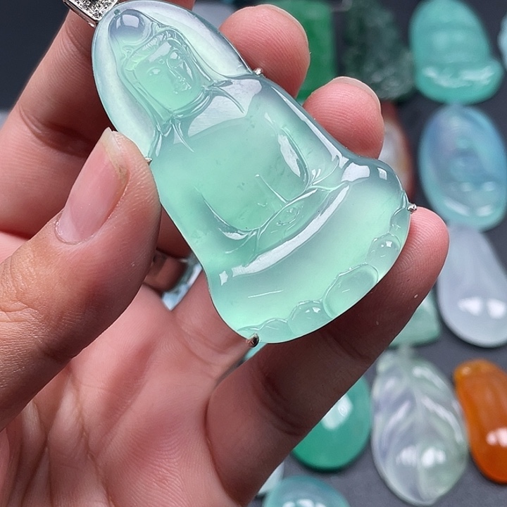 ?*川素衣观音，带镶嵌，晴紫色