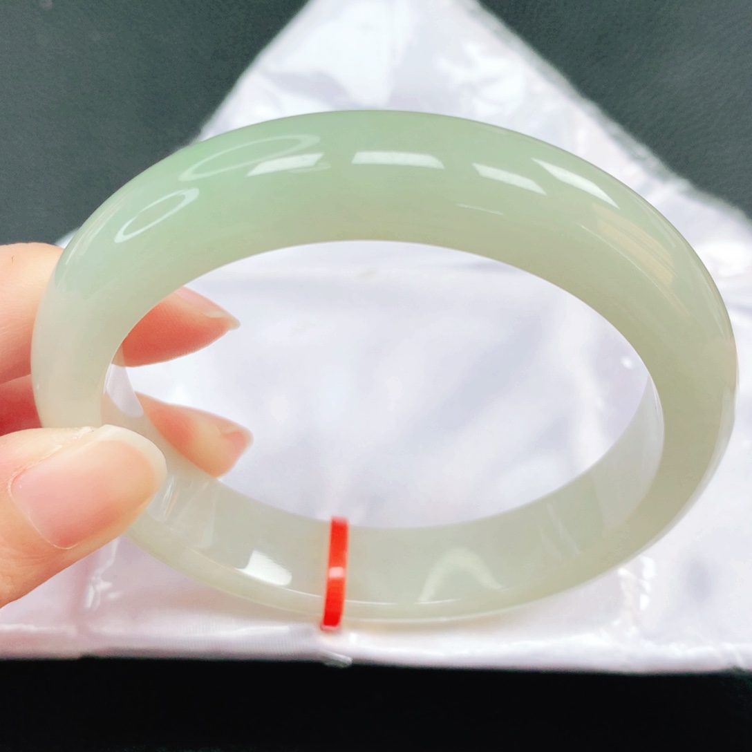 翡翠未镶嵌手镯61圈