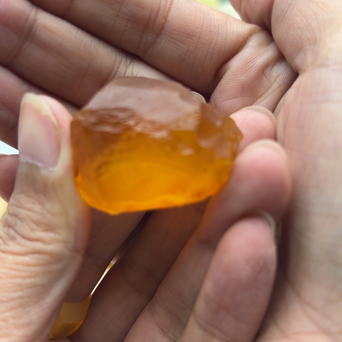 定制琥珀未镶嵌琥珀