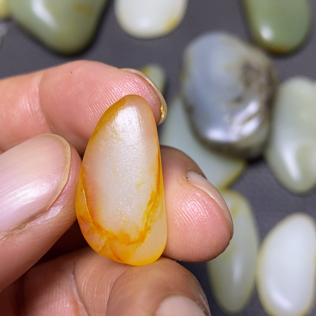 和田玉（糖玉）未镶嵌挂件