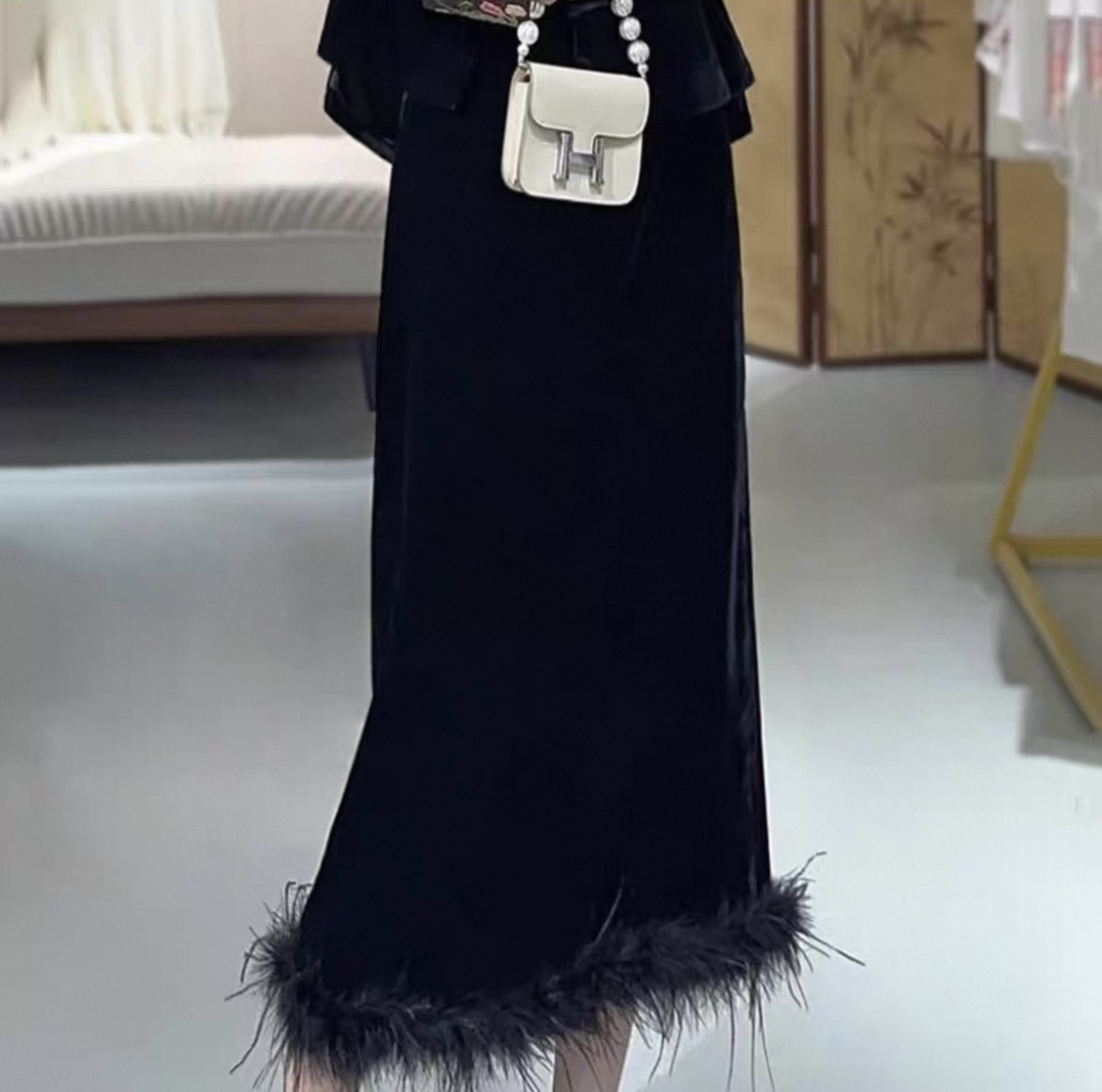 【仙女裙】新中式国风秋冬新款时尚加绒厚款保暖显瘦鸵鸟毛半身裙女