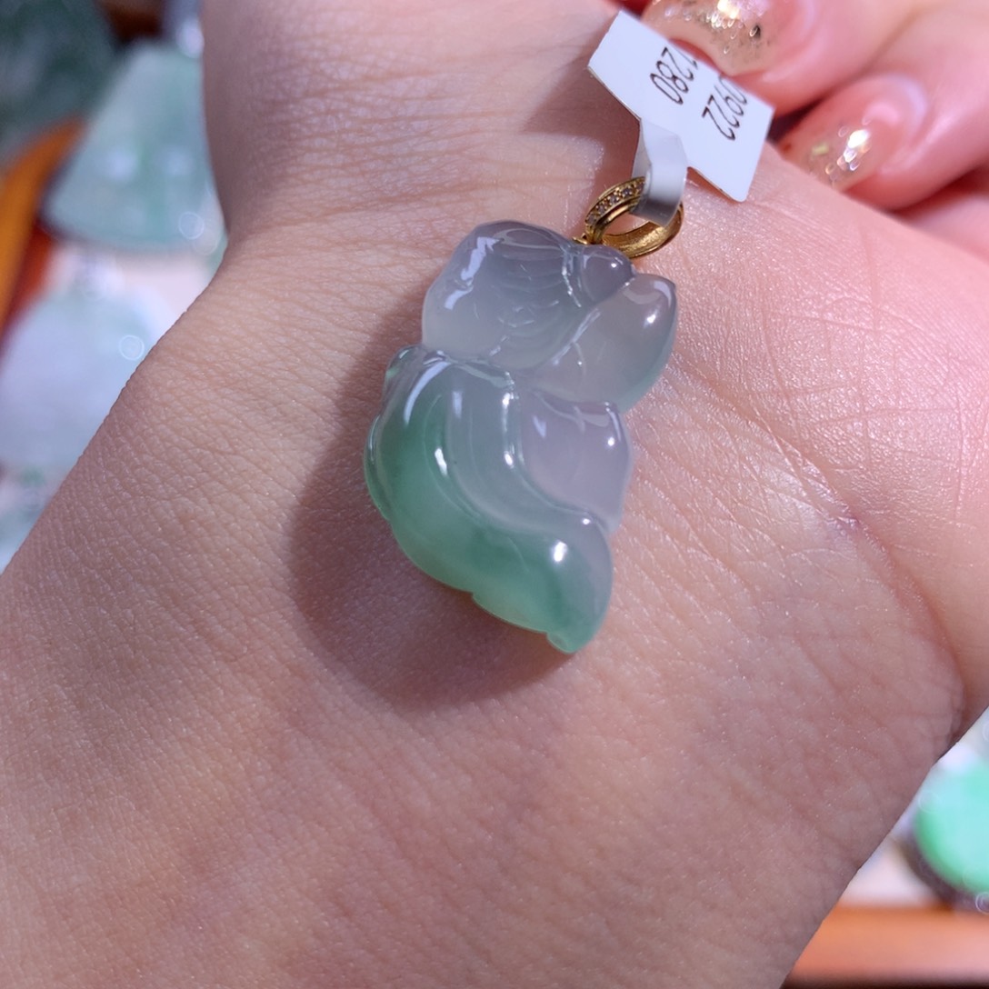 翡翠吊坠(不含链)18K金镶嵌冰仙子