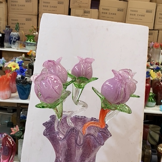 琉璃花瓶高45厘米宽9厘米