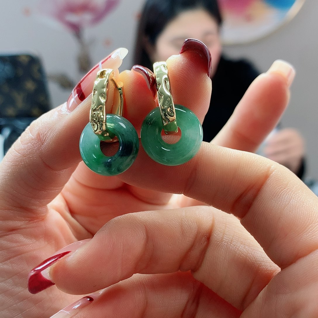 【闪购商品】翡翠耳饰未镶嵌，