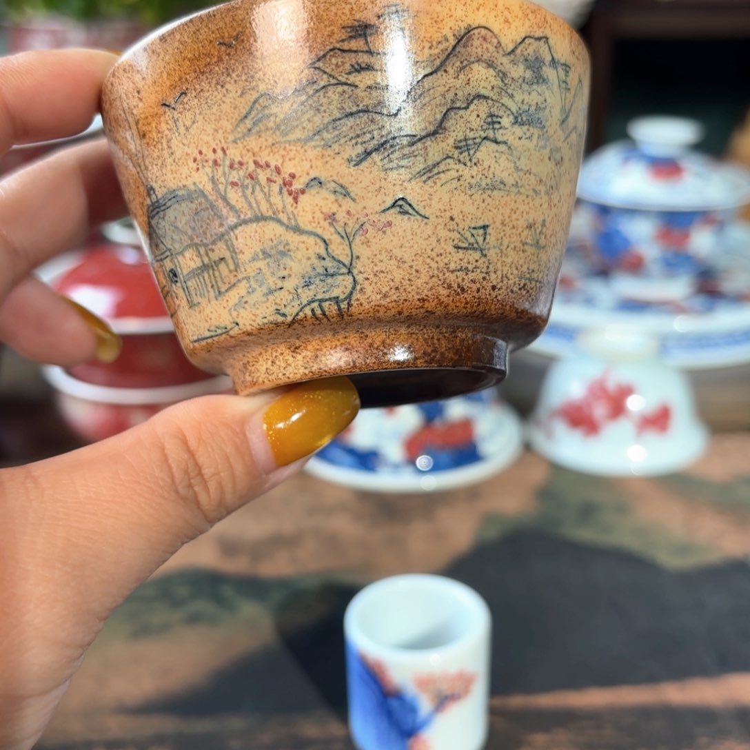 瓷青花手绘写意山水马蹄杯