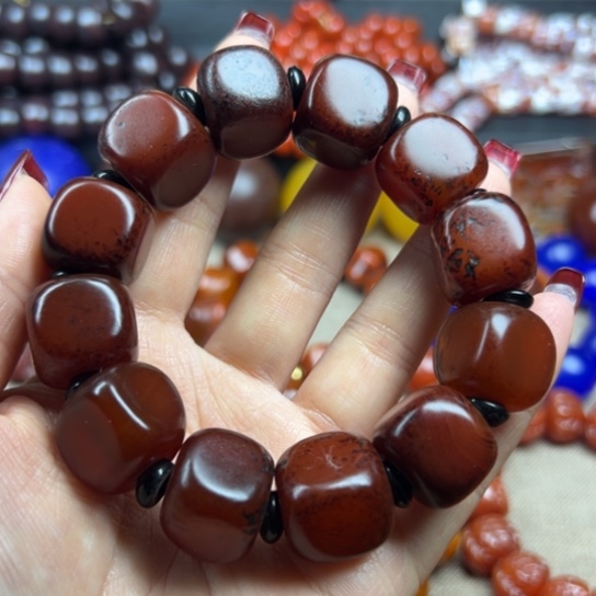 玛瑙/玉髓颈饰未镶嵌