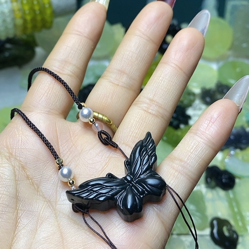 【闪购商品】蛇纹石玉颈饰未镶嵌嬛****呀