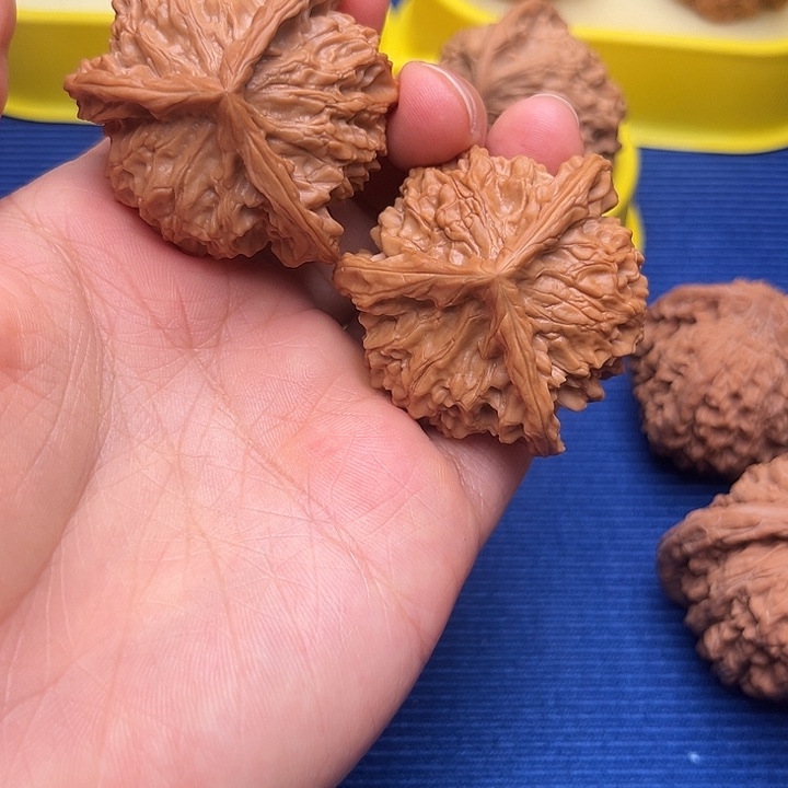 胡*43全品盘山三棱  文玩核桃   