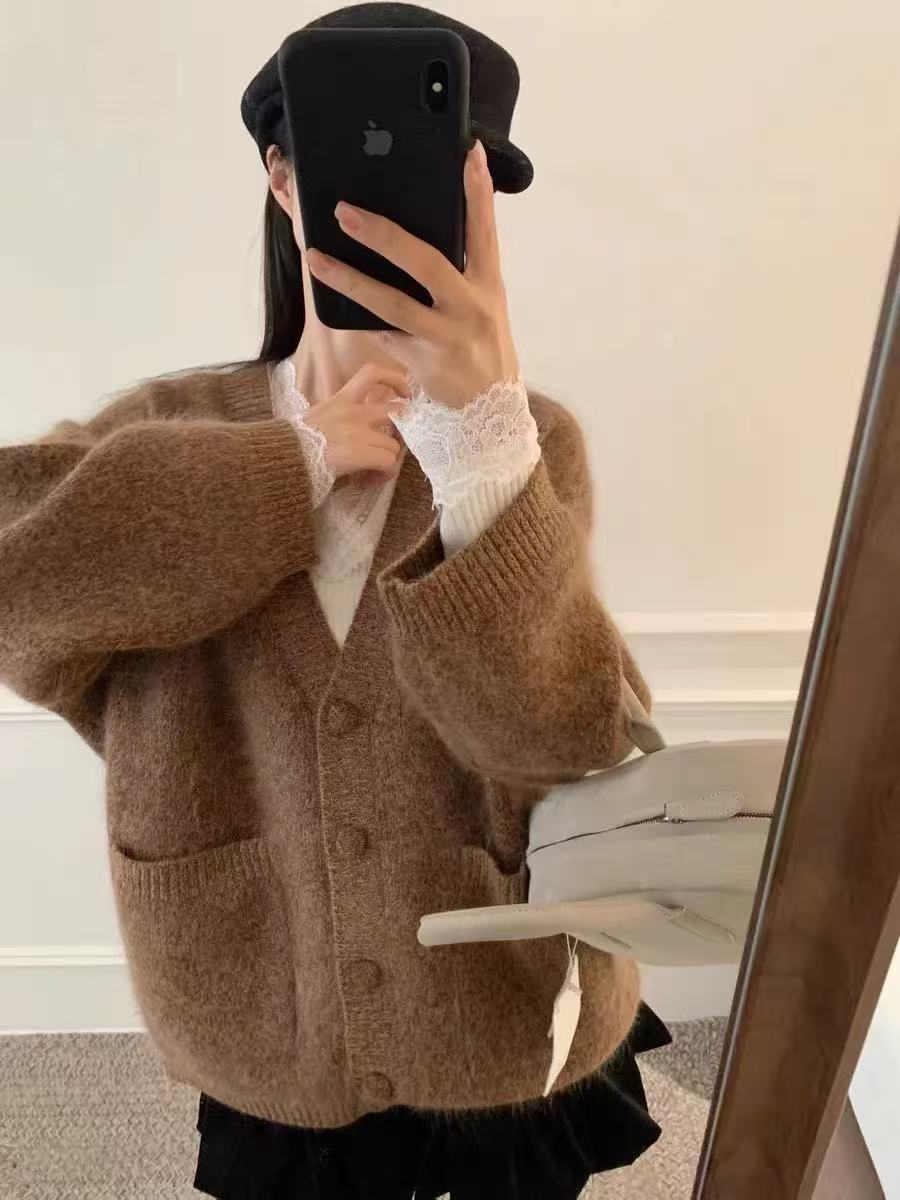 【简约韩系】秋冬款舒适百搭加厚浣熊毛针织衫V领大版上衣