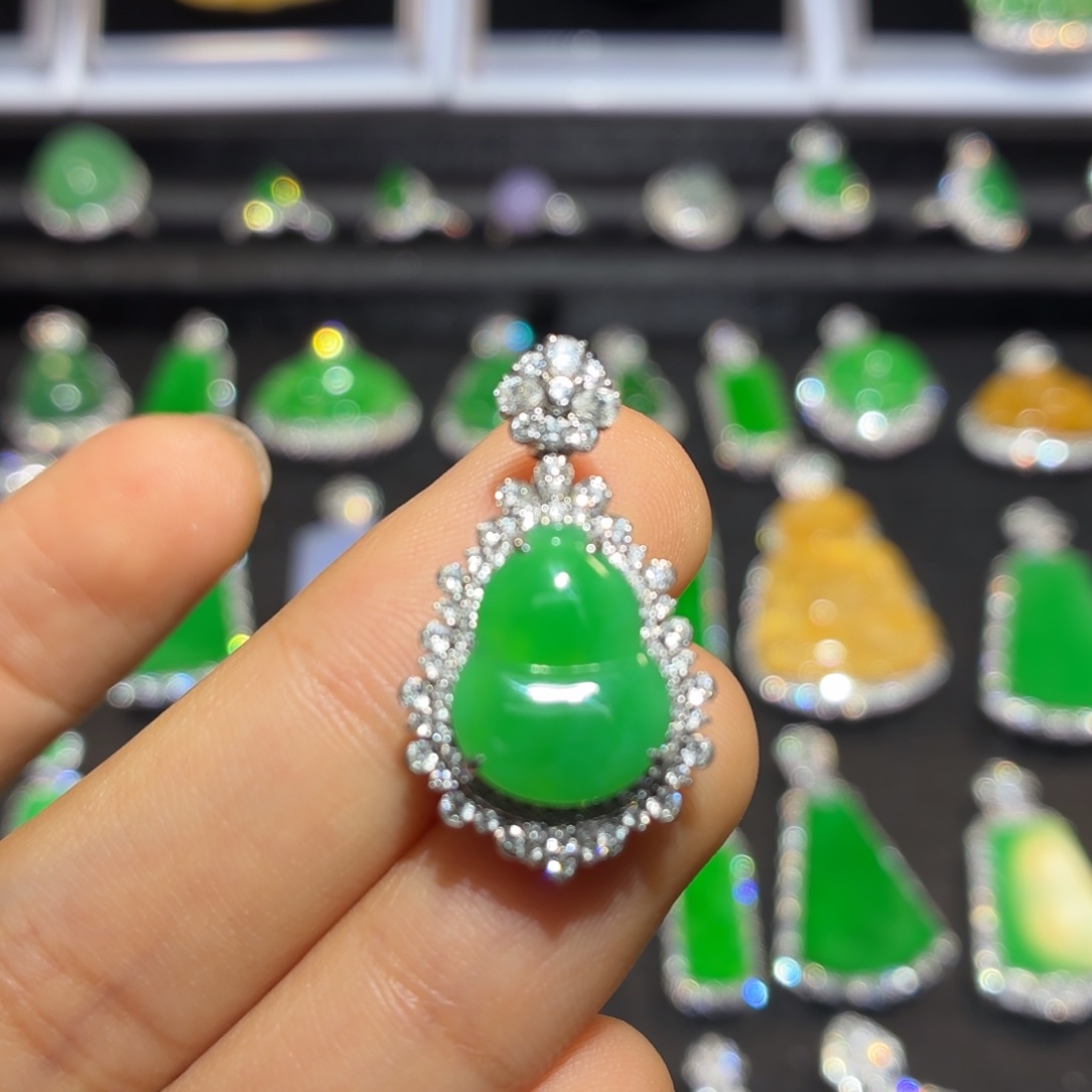 翡翠18K金镶嵌吊坠(不含链)翡翠