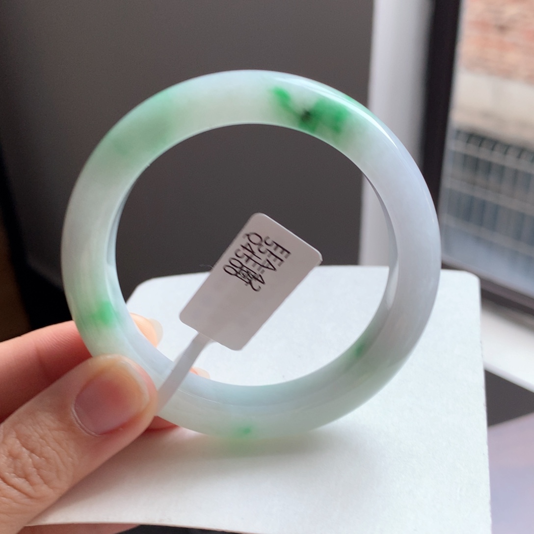 翡翠手镯未镶嵌白底青微瑕捡漏3号