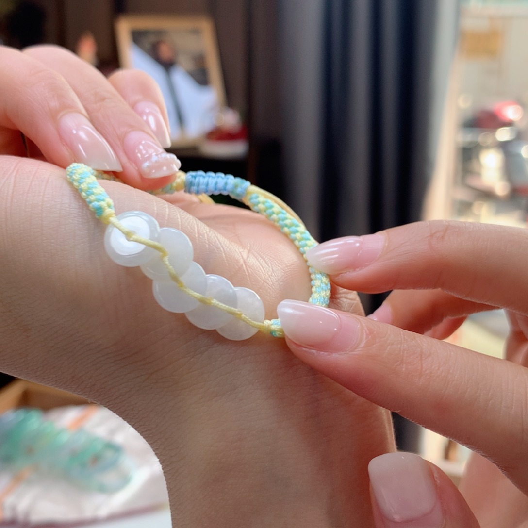 未镶嵌手链翡翠多样性发一