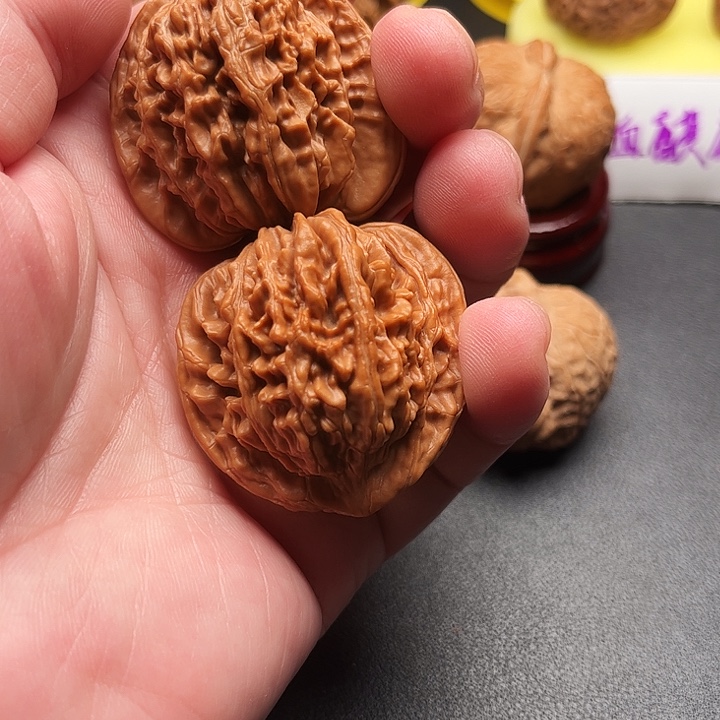 吊坠文玩核桃四座楼核桃打底