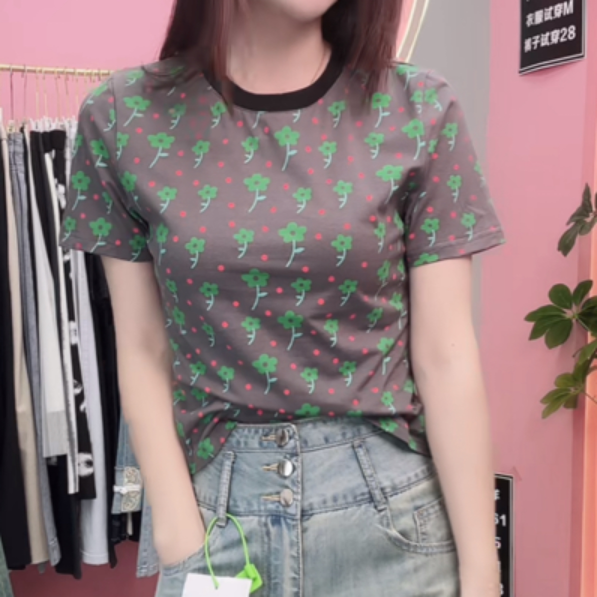 8841#【衣长52】短袖植物花卉休闲风INS风常规T恤绿色时尚上衣
