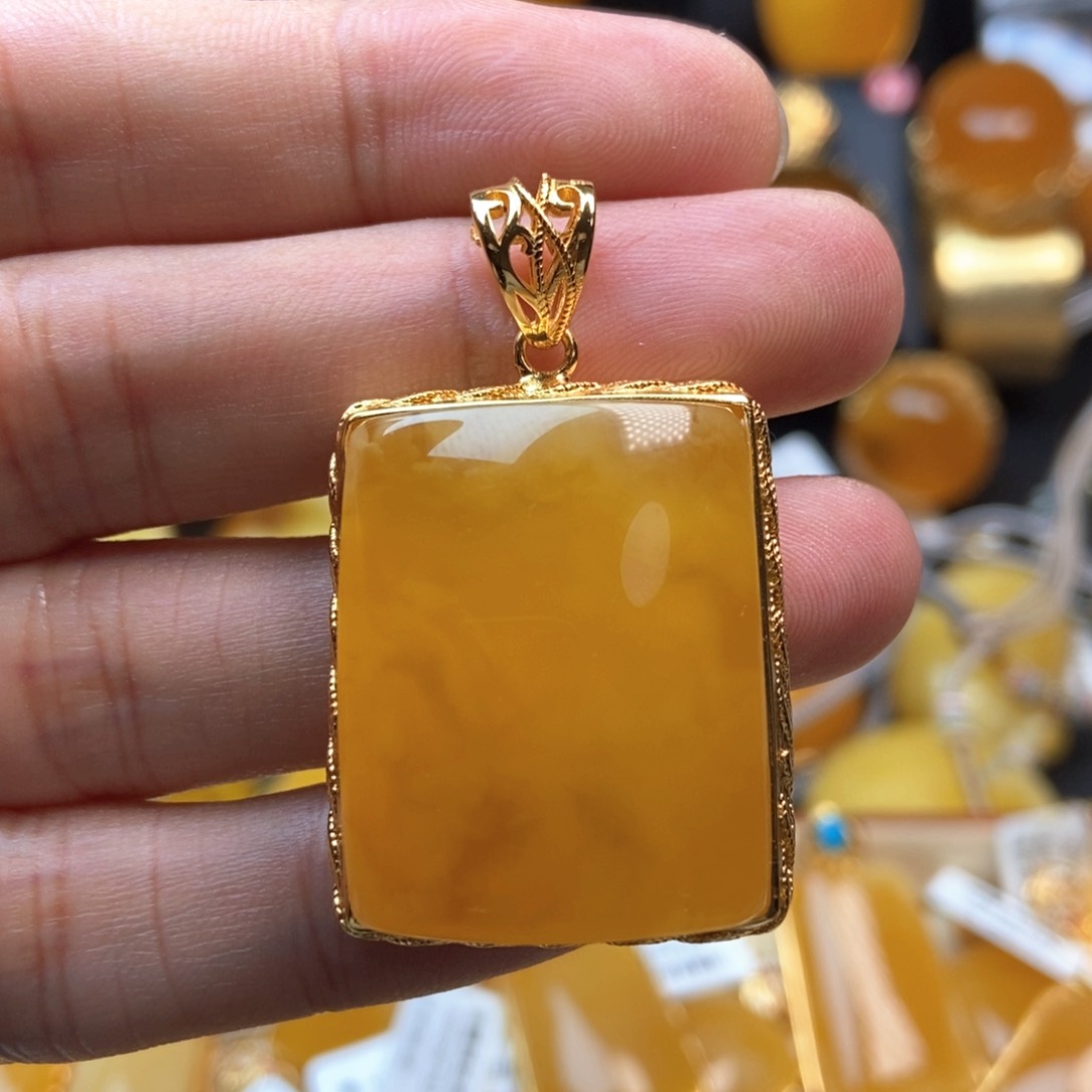 琥珀颈饰银S925镀金镶嵌