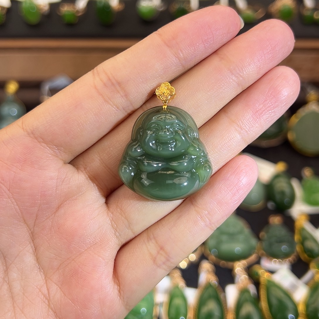 和田玉（碧玉）18K金镶嵌颈饰佛公26mm