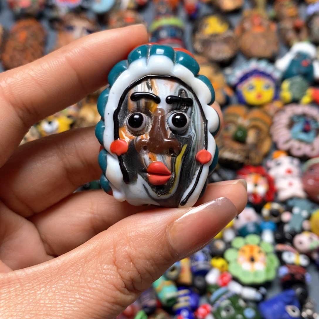 琉璃颈饰印度尼西亚福利娃