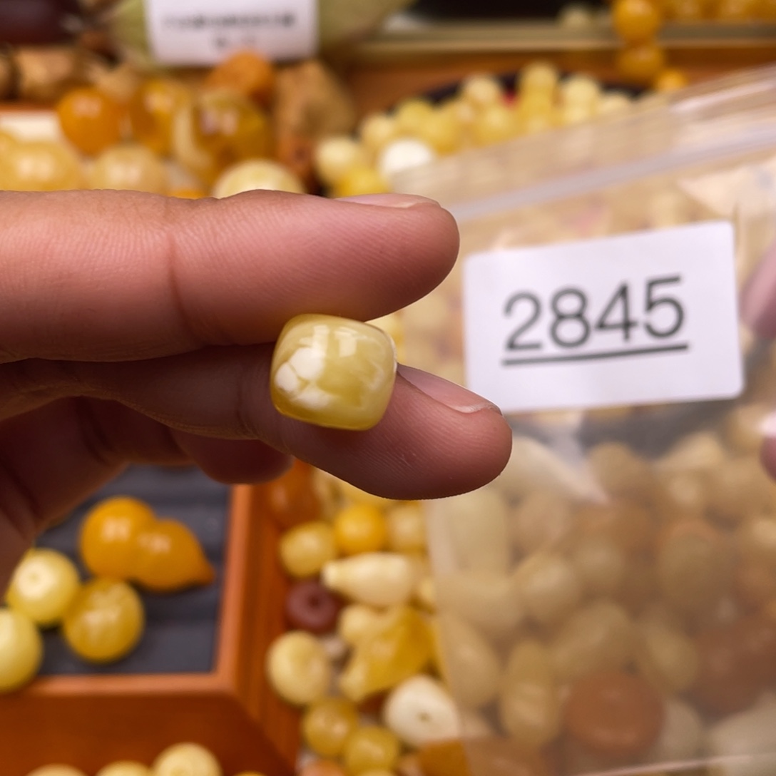 琥珀珠宝奇石未镶嵌11.7m