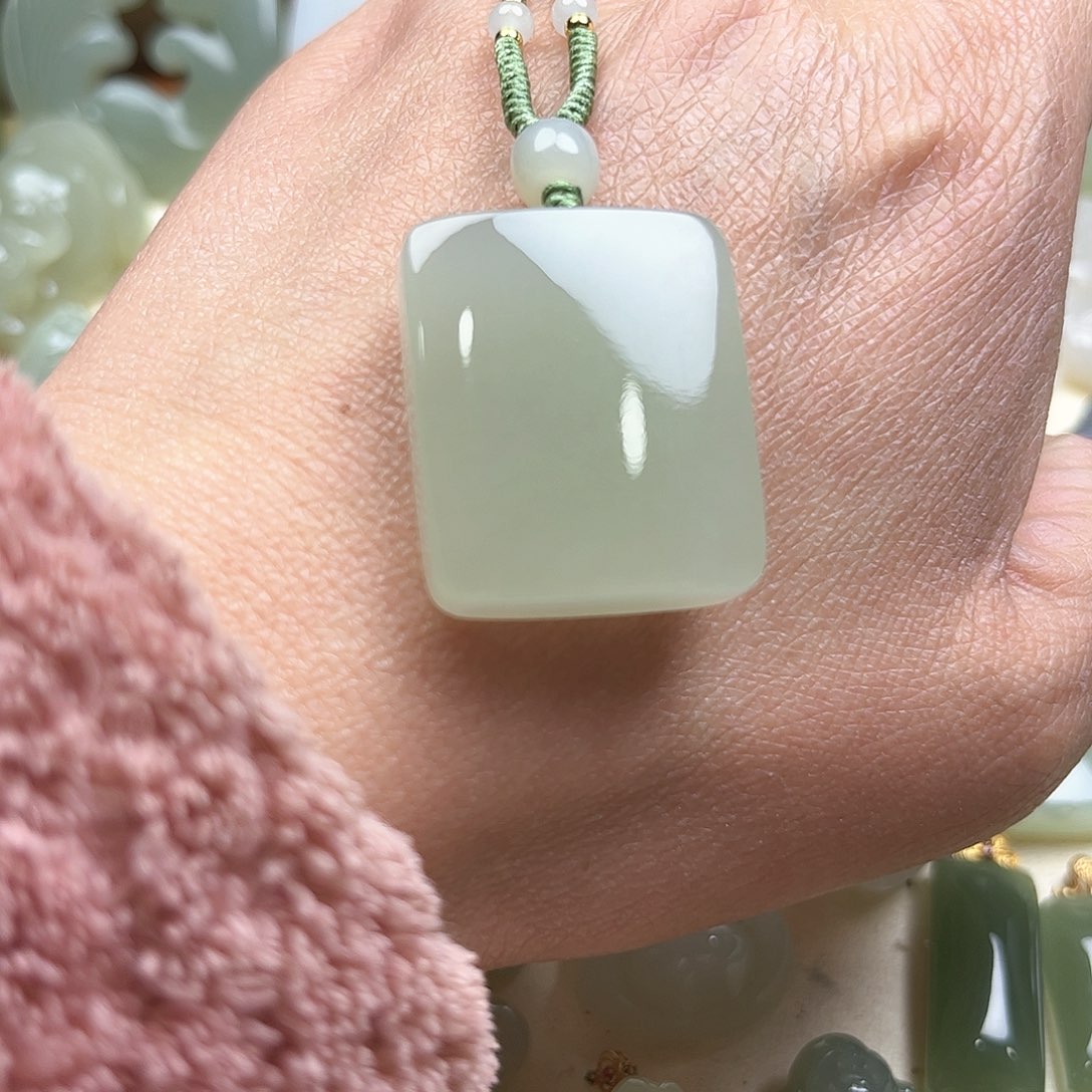 和田玉挂件未镶嵌