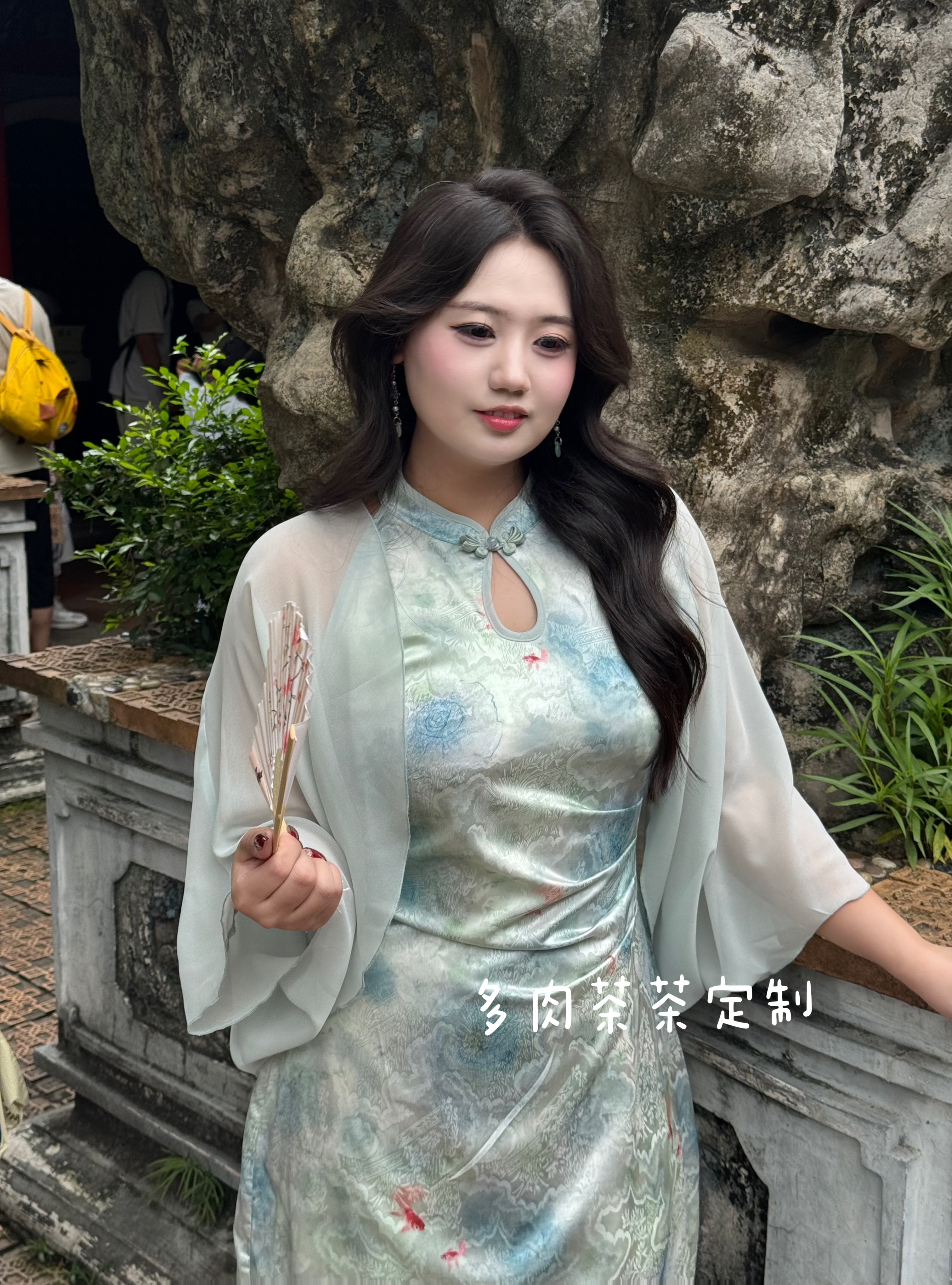 码加加51569胖MM新中式复古挂脖旗袍收腰显瘦防晒开衫上衣两件套