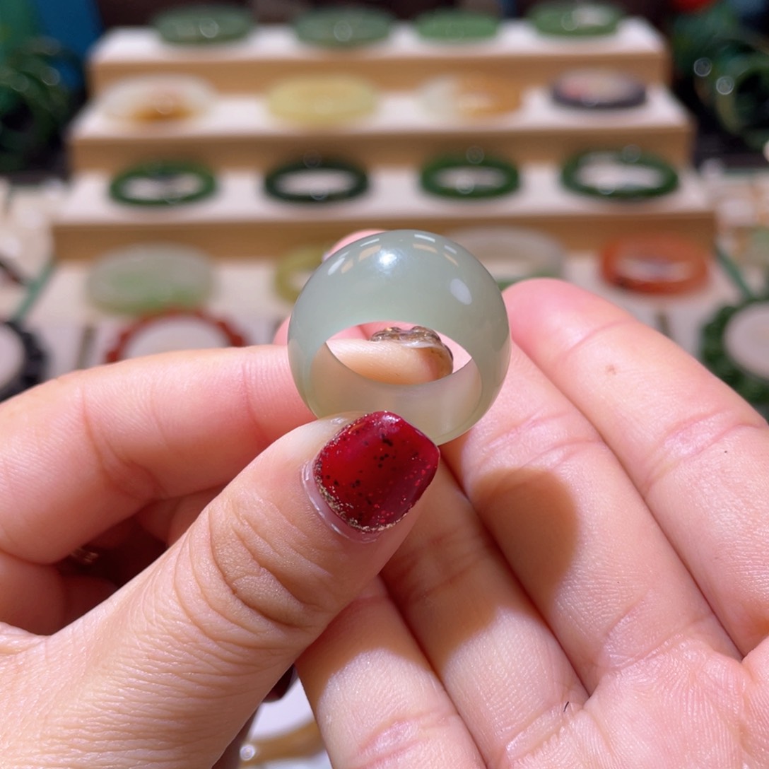 和田玉冰晴扳指内径13、14未镶嵌