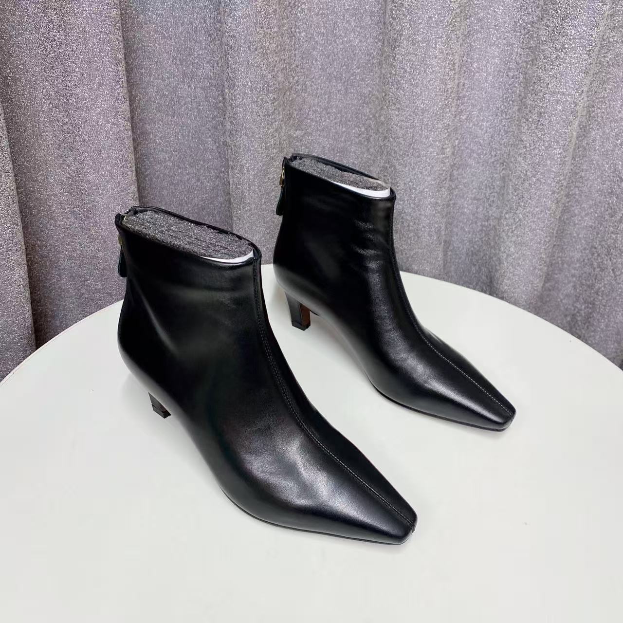 C9571  黑色  时尚秋冬后拉链方头2025新款女真皮时装短靴 