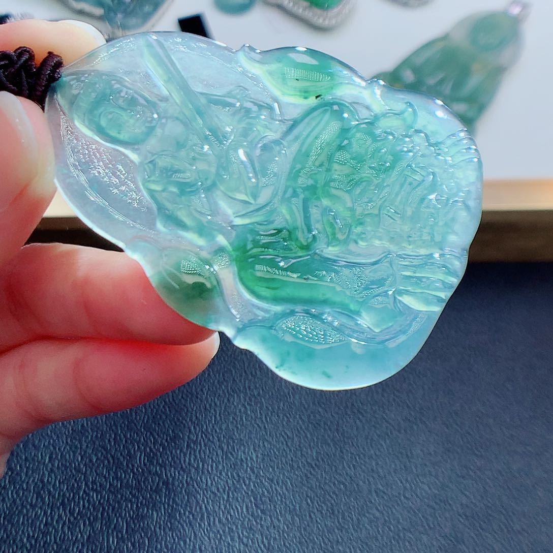 翡翠颈饰未镶嵌翡翠