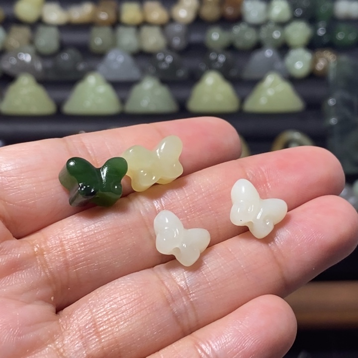 和田玉未镶嵌手链微瑕