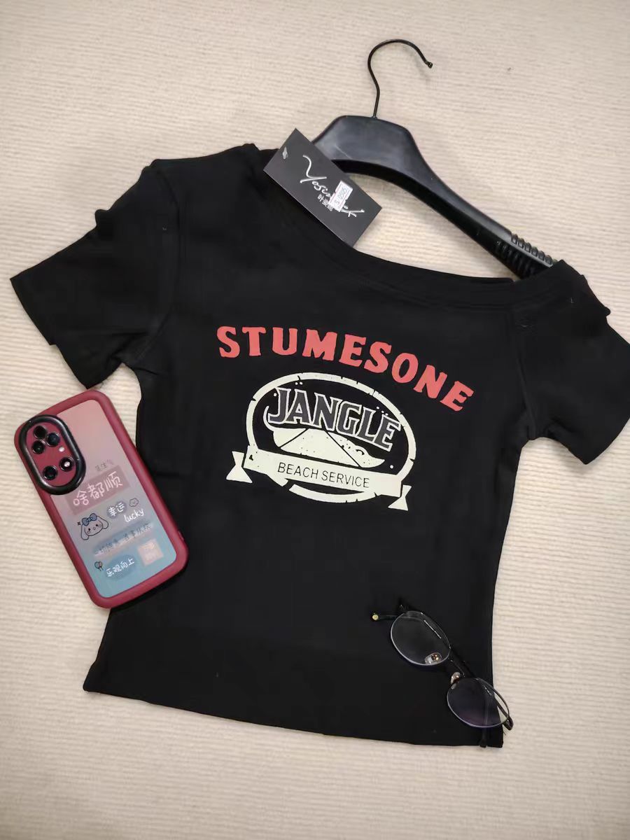 【代莹优选】6518  韩系字母印花斜领短袖